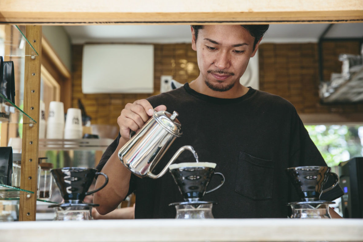 Onibus Coffee, Community-centric coffee shop that values sustainability