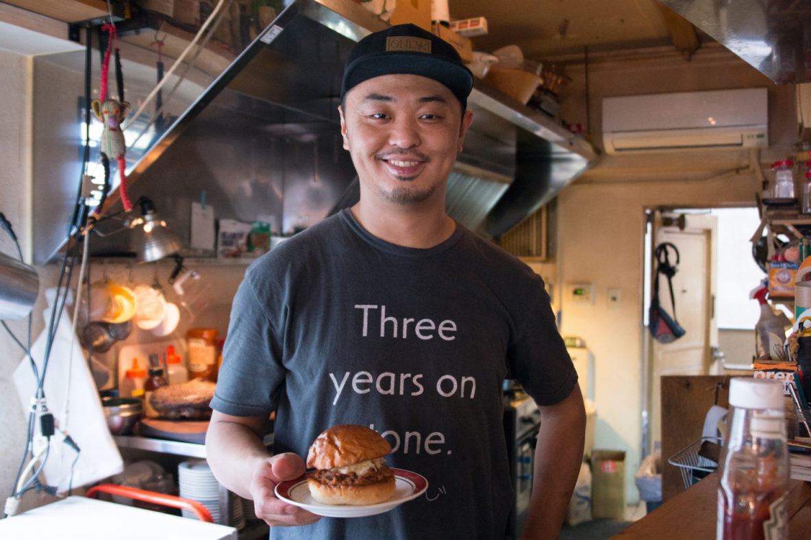 Hatos Bar - Barbeque in Tokyo - PEOPLE MAKE PLACES